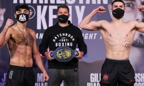 Побитый Елеусиновым на Олимпиаде боксер провел дуэль взглядов с экс-чемпионом мира из России. Видео