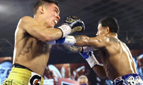 Апсет года. Главный бой вечера бокса в Лас-Вегасе закончился крутым нокаутом чемпиона мира. Видео