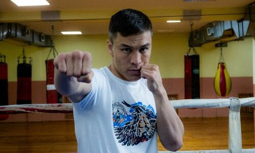 «У нас есть новый Triple GGG». Известный промоутер подписал казахстанского нокаутера и восхитился им