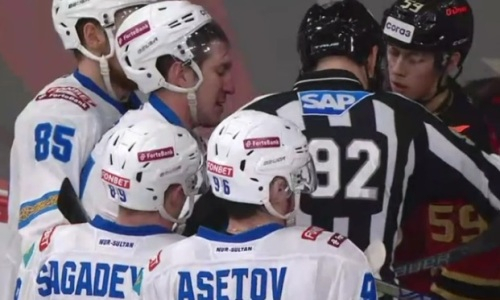 Капитан «Барыса» Даррен Диц подрался с хоккеистом «Авангарда». Видео