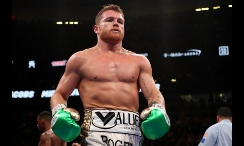 «Спас его от нокаута». Промоутер Головкина высказался об остановке боя «Канело» и Йылдырыма