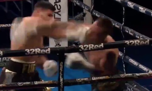 Брат Тайсона Фьюри брутально нокаутировал соперника во втором раунде. Видео