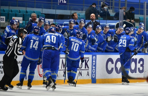 Фоторепортаж с матча КХЛ «Барыс» — «Автомобилист» 2:3