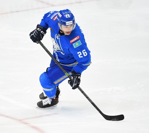 Фоторепортаж с матча КХЛ «Барыс» — «Автомобилист» 2:3