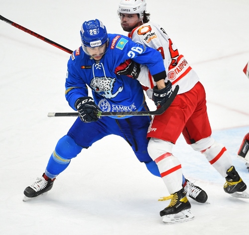 Фоторепортаж с матча КХЛ «Барыс» — «Автомобилист» 2:3