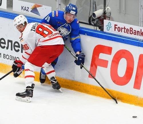 Фоторепортаж с матча КХЛ «Барыс» — «Автомобилист» 2:3