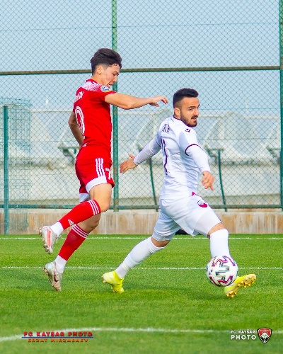 Представлен фоторепортаж с товарищеского матча «Кайсар» — «Шкендия» 1:1