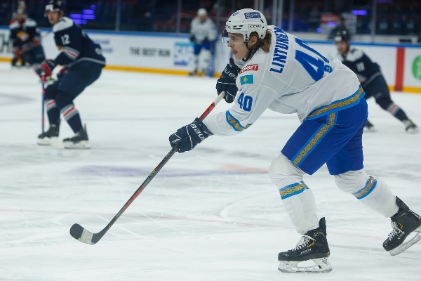 Фоторепортаж с матча КХЛ «Металлург» — «Барыс» 3:1