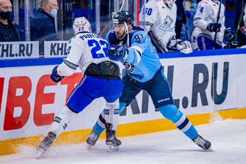 Фоторепортаж с матча КХЛ «Сибирь» — «Барыс» 2:3