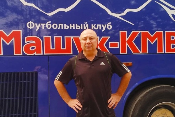 «Перед контрактом в Серию А попал в аварию. Перед Бундеслигой — перелом...». Уроженец Казахстана не заиграл в топовых лигах Европы и стал тренером в России