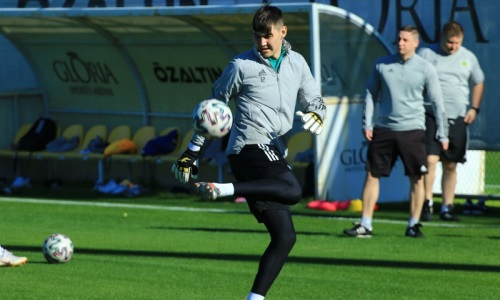 «Тобол» представил фоторепортаж с предматчевой тренировки на УТС в Турции