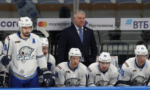 Буря эмоций и 11 шайб. «Барыс» проиграл «Металлургу» в драматичном матче плей-офф КХЛ