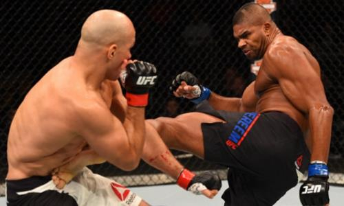 UFC уволил двух легендарных бойцов тяжелого веса