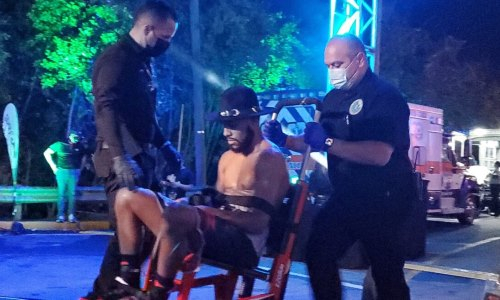 Соперник казахстанского боксера попал в больницу после их боя в Пуэрто-Рико