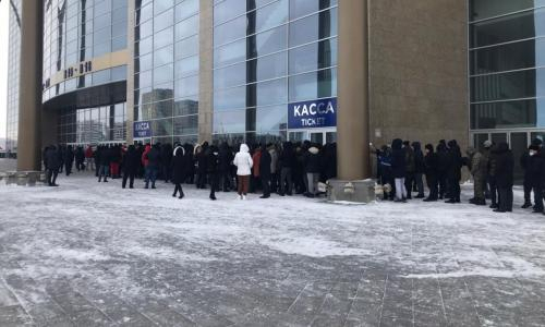 Фанаты «Барыса» оккупировали кассы перед матчами плей-офф в Нур-Султане. Фото