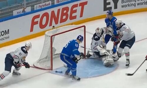 В КХЛ разобрались с определяющим моментом третьего матча «Барыс» — «Металлург». Видео