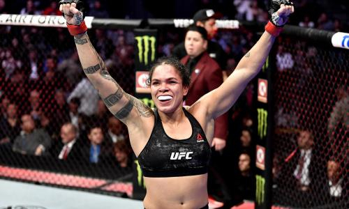 Аманда Нуньес за две минуты выиграла десятый титульный бой подряд в UFC. Видео