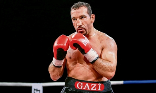 50-летний экс-чемпион мира вернулся на ринг и победил нокаутом. Видео