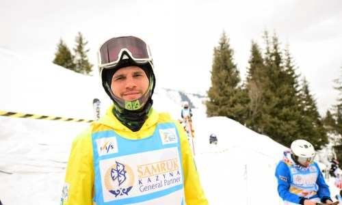 Казахстанский спортсмен стал призером чемпионата мира по фристайлу-могул в Алматы