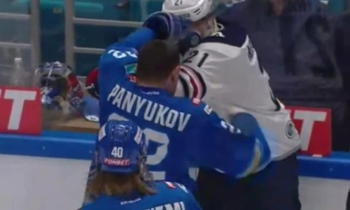 Хоккеисты «Барыса» и «Металлурга» устроили драку в четвертом матче плей-офф КХЛ. Видео