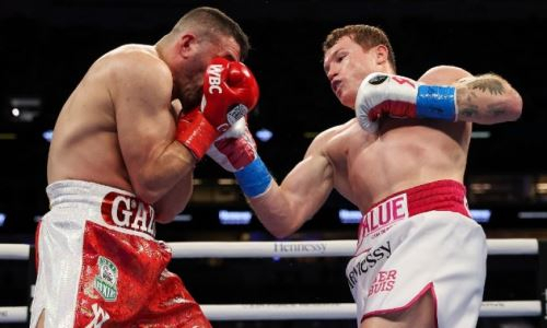 «На его месте я не стал бы позорить себя за деньги». Сондерс осудил бой «Канело» и Йылдырыма