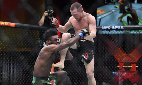 Казахстанский менеджер Петра Яна раскрыл причину запрещенного удара коленом в бою против Стерлинга