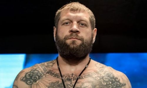 «У меня два высших образования». Александр Емельяненко назвал себя деканом