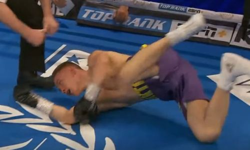 Видео полного боя за титул WBO с чудовищным нокаутом «Казахского короля»