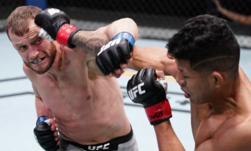 Британский файтер UFC усмирил «Дракона». Видео жесткого нокаута