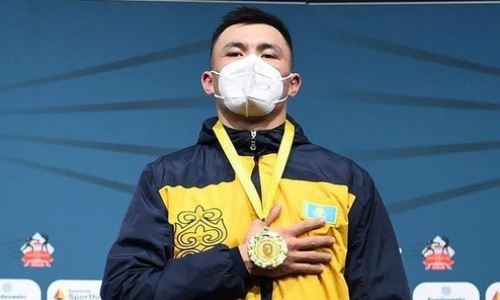 «Еще одно невероятное шоу». Компания Сондерса и Фьюри восхитилась ярким выступлением Камшыбека Кункабаева