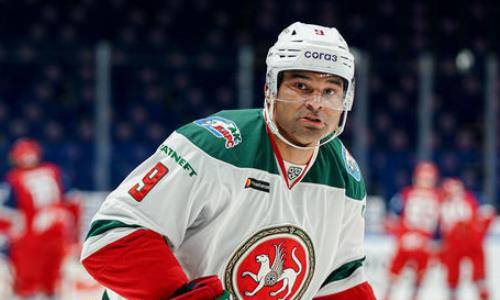 Форварда сборной Казахстана включили в число лидеров клуба КХЛ перед вторым раундом плей-офф