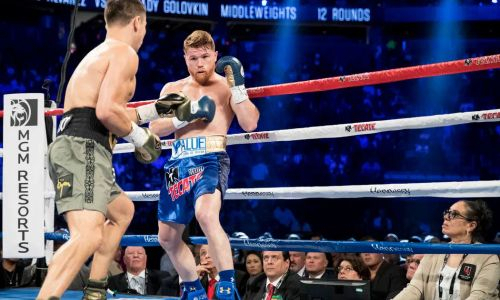 Скандальных судей боя Головкин — «Канело» призвали привлечь к ответственности