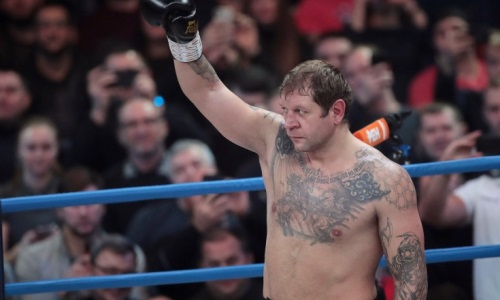 «Он алкаш из ларька. Фарма творит чудеса». Емельяненко обвинили в употреблении допинга