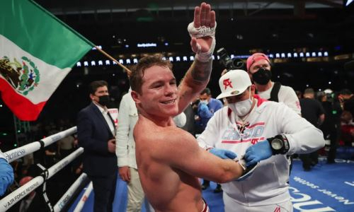 «Вместо того, чтобы драться с Головкиным». «Канело» разоблачили после боя с ноунэймом