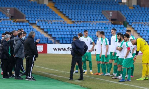 Европейский клуб казахстанского футболиста снимается с чемпионата после бойкота матча. Видео