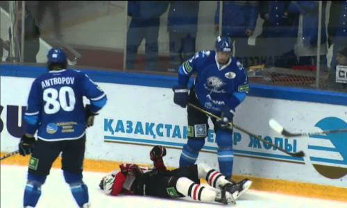 «Ужасная ситуация». В России рассказали о жуткой травме олимпийского чемпиона в матче с «Барысом» и показали видео