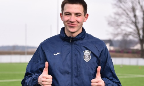 20-летний казахстанский футболист пополнил состав лидера европейского чемпионата