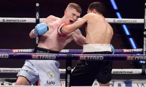 Сын Рикки Хэттона дебютировал в профи. Он просто копия отца. Видео