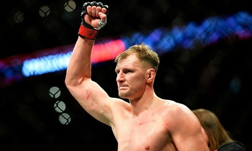 Появились новости о бое за титул чемпиона UFC между Волковым и Нганну