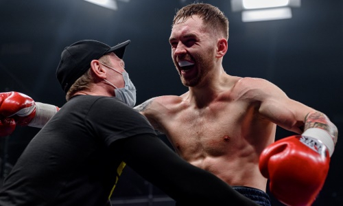 Казахстанский боксер анонсировал бой с непобежденным соперником после волевой победы нокаутом