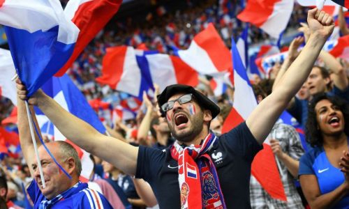 «Казахстан — великая страна Европы». О чем говорят французские болельщики после матча в Нур-Султане