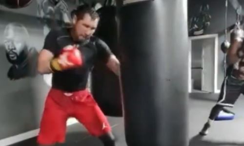 Айдос Ербосынулы опубликовал новое видео с тренировок в США перед боем с непобежденным россиянином