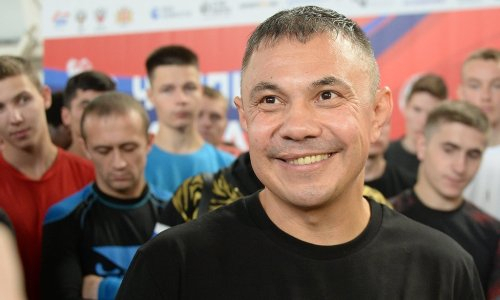 «У нас все делают на авось». Костя Цзю объяснил, почему его сын не дерется в России