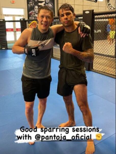 Жалгас Жумагулов провел серию спаррингов с известным «Каннибалом». Фото