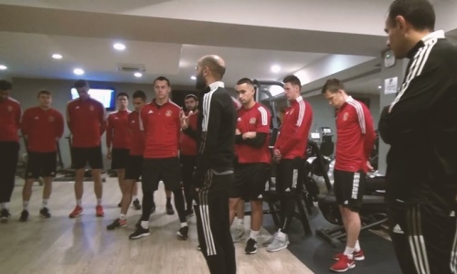 «Шахтер» показал видео тренировки в тренажерном зале