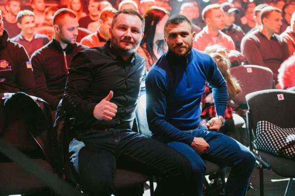 «Я расстроился, что нам придется встретиться с Айдосом». Родившийся в Казахстане менеджер соперника Ербосынулы рассказал о себе, почему уехал из страны и знакомстве с Головкиным