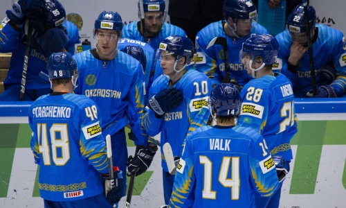 «За страну, за флаг, за герб». Зачем сборной Казахстана недешевые хоккеисты