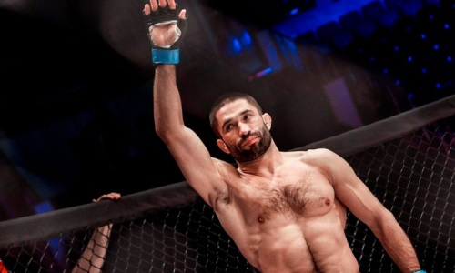 Канадский боец MMA потерял в бою палец, а понял это лишь после раунда. Видео