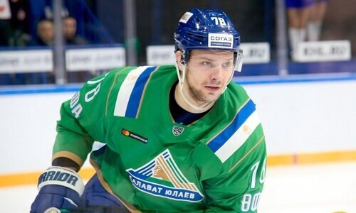 Соперник «Барыса» по конференции КХЛ продлил контракт с одним из лидеров команды