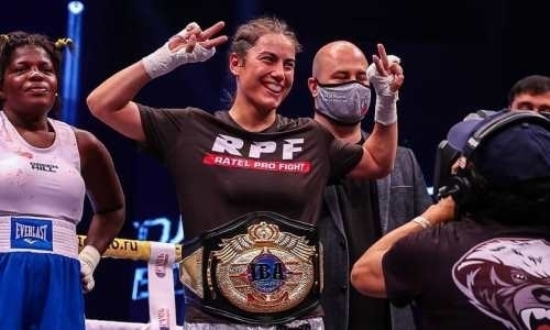 Фируза Шарипова успешно прошла взвешивание и провела битву взглядов с новой соперницей. Фото